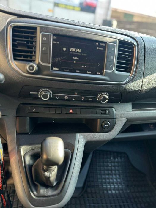 Opel Vivaro 2.0 diesel Long 9 osobowy  polski salon ,bezwypadkowy