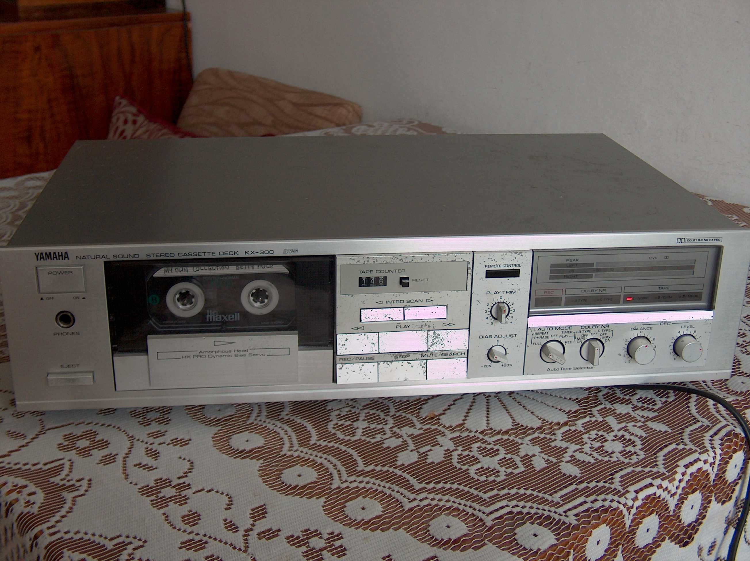Magnetofon Yamaha KX-300 Dolby B, C, HX Pro srebrny
