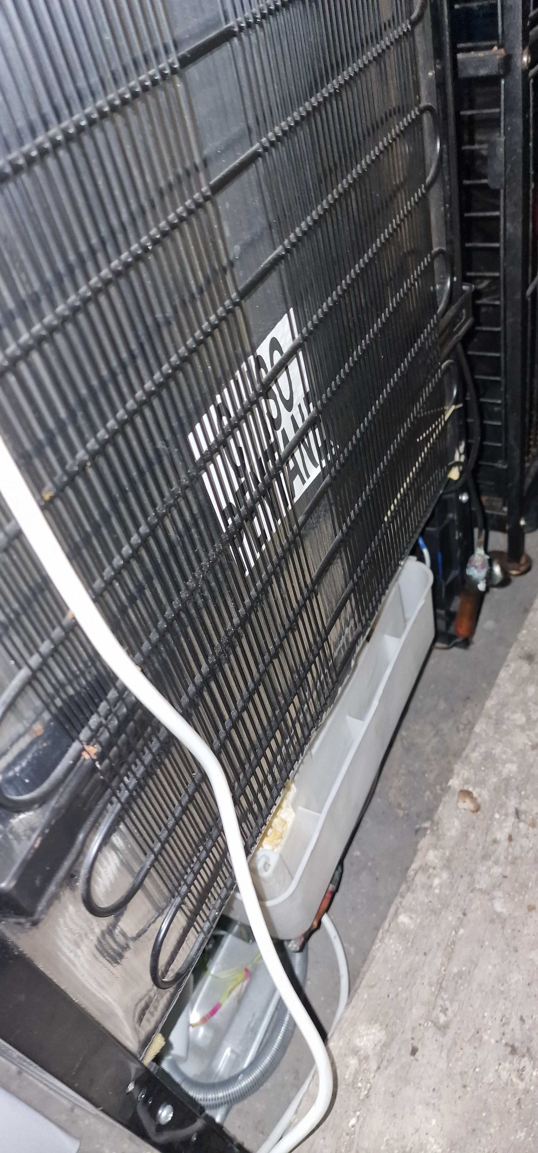 Lodówka Sharp Używana w 100% działająca
