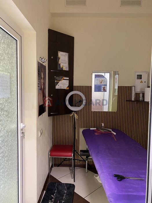 Продам готовий бізнес у центральному районі Салон Краси35000$