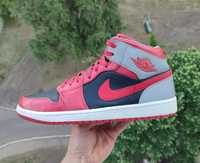 Кроссовки Nike Air Jordan 1 Mid Fire Red Cement