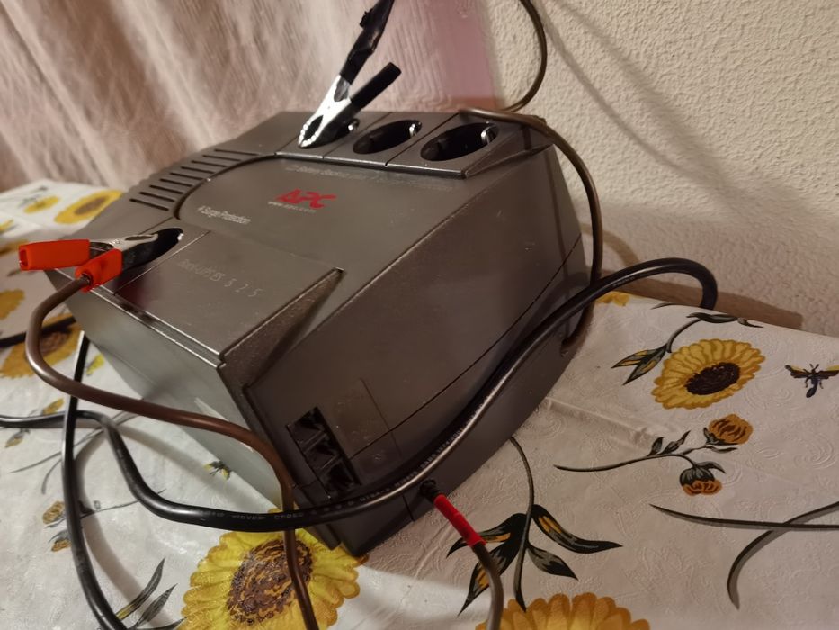 APC Back  - Ups es 525 бесперебойник питания