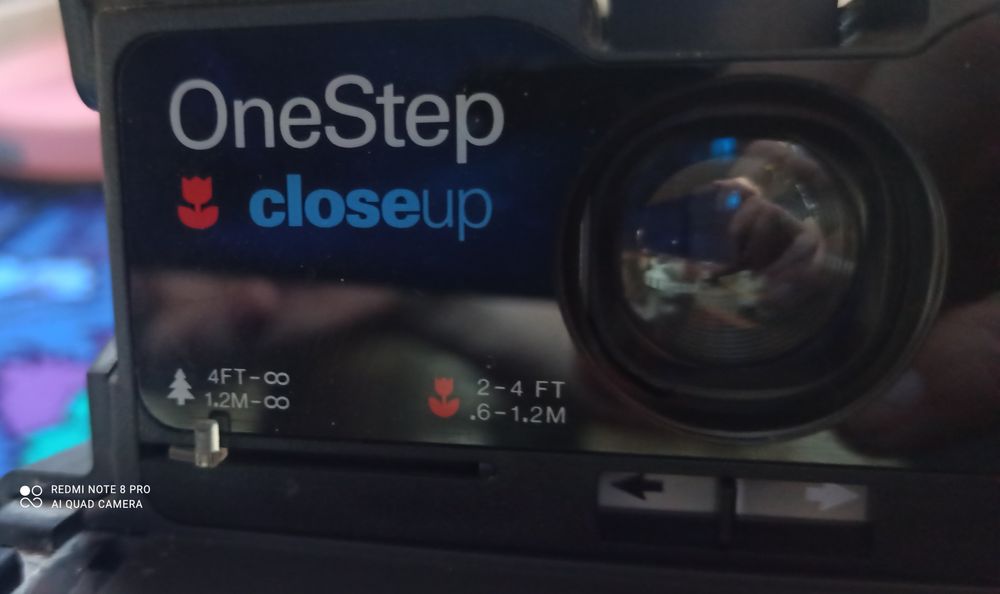 Винтажная моментальная камера Polaroid 636 Closeup