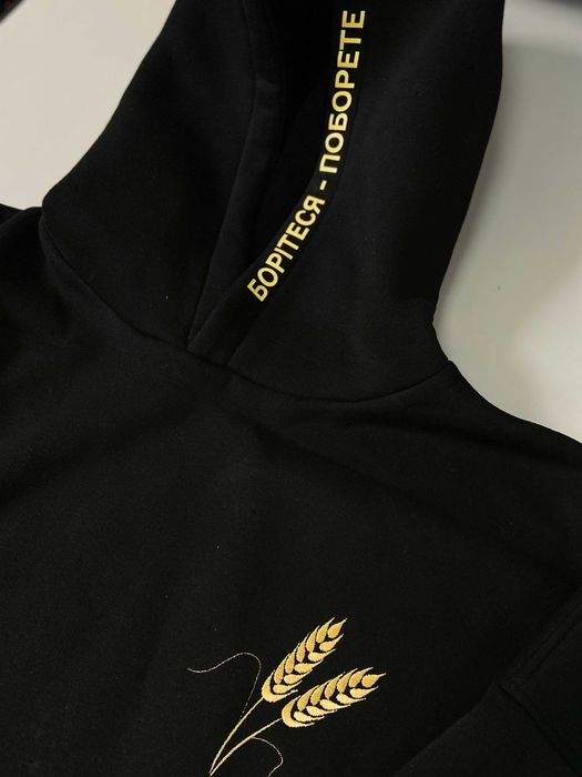 Вишивка на кепках і одязі. Оплата з ПДВ та без.