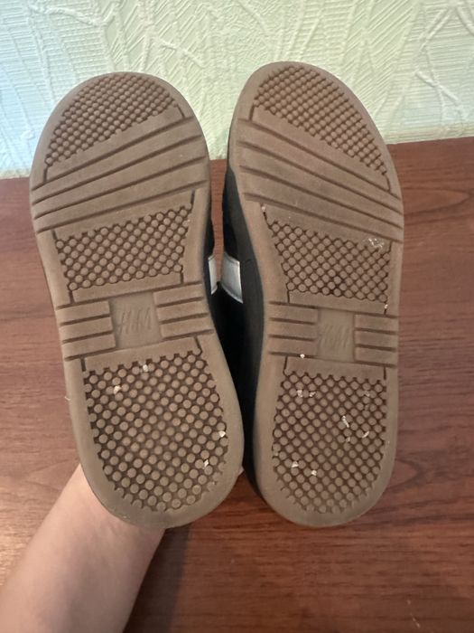 Кросівки H&M, розмір 32