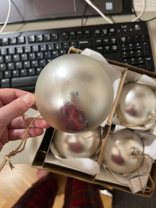 Bombki do ozdobienia srebrne szklane