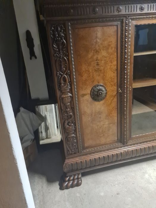 Biblioteka antyk lwie łapy