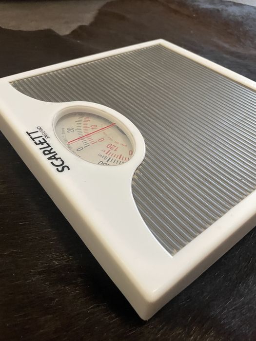 Ваги підлогові Scarlett, білі. Робочі