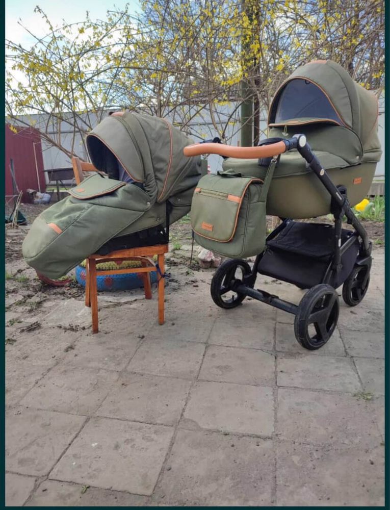 Продам дитячу коляску