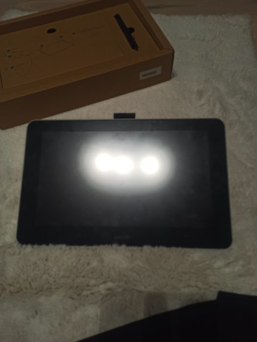 Tablet graficzny Wacom® One Creative Pen Display z wyświetlaczem