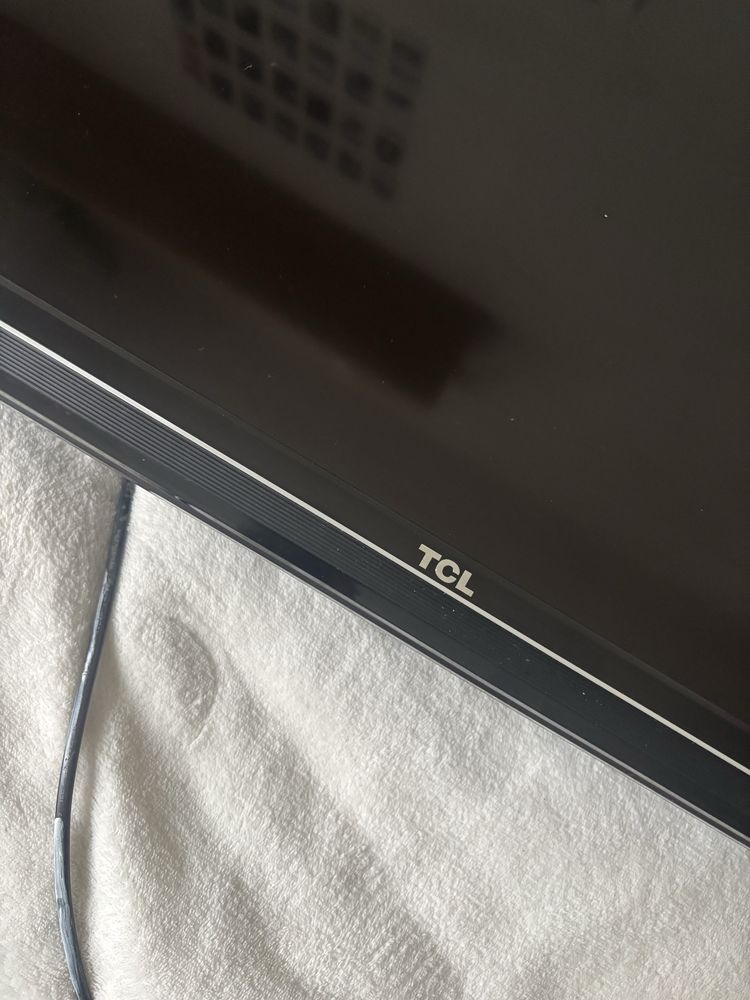 Sprzedam telewizor tcl L32E3003