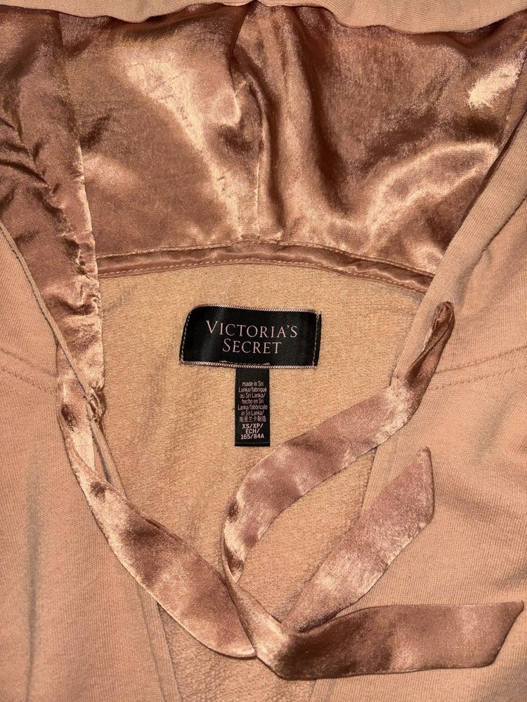 худи victoriaʼs secret