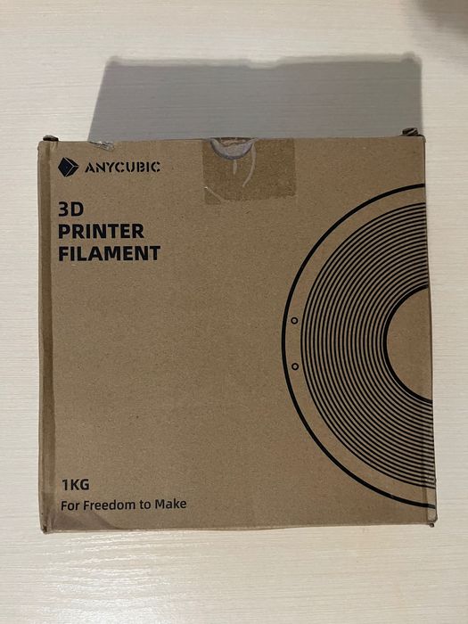 філамент Anycubic PLA для 3D-принтера.