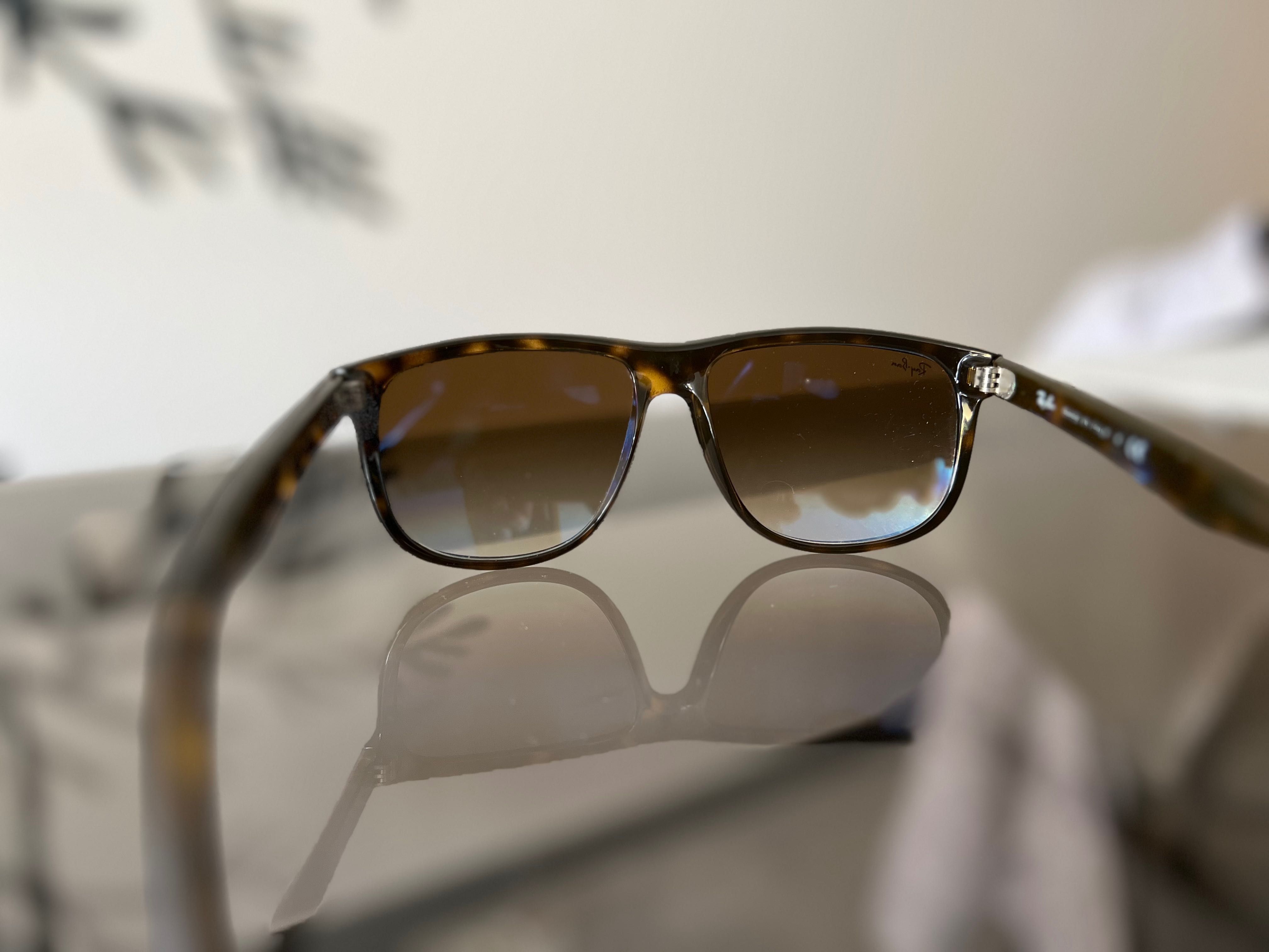 Óculos de sol da marca Ray-Ban