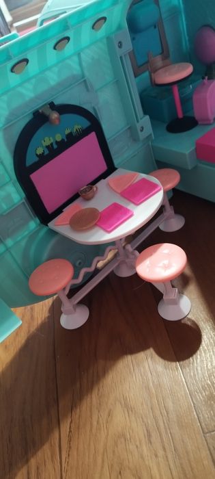 Ігровий набір LOL Гламурний кемпер, разом з ляльками