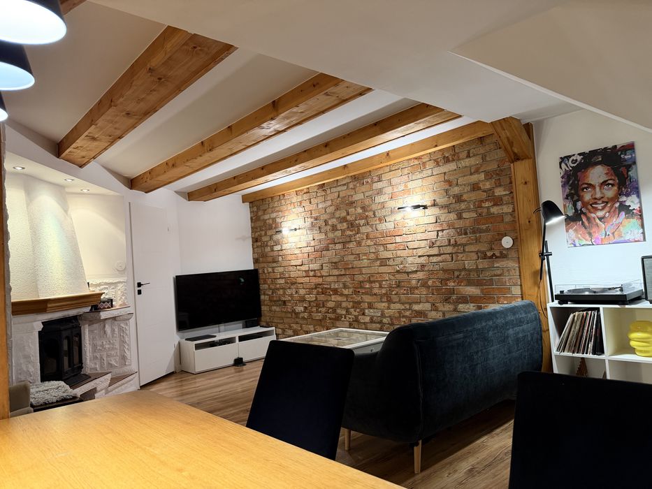 Mieszkanie 2 balkony, garaż,ogródek z altaną, miejsce parkingowe.