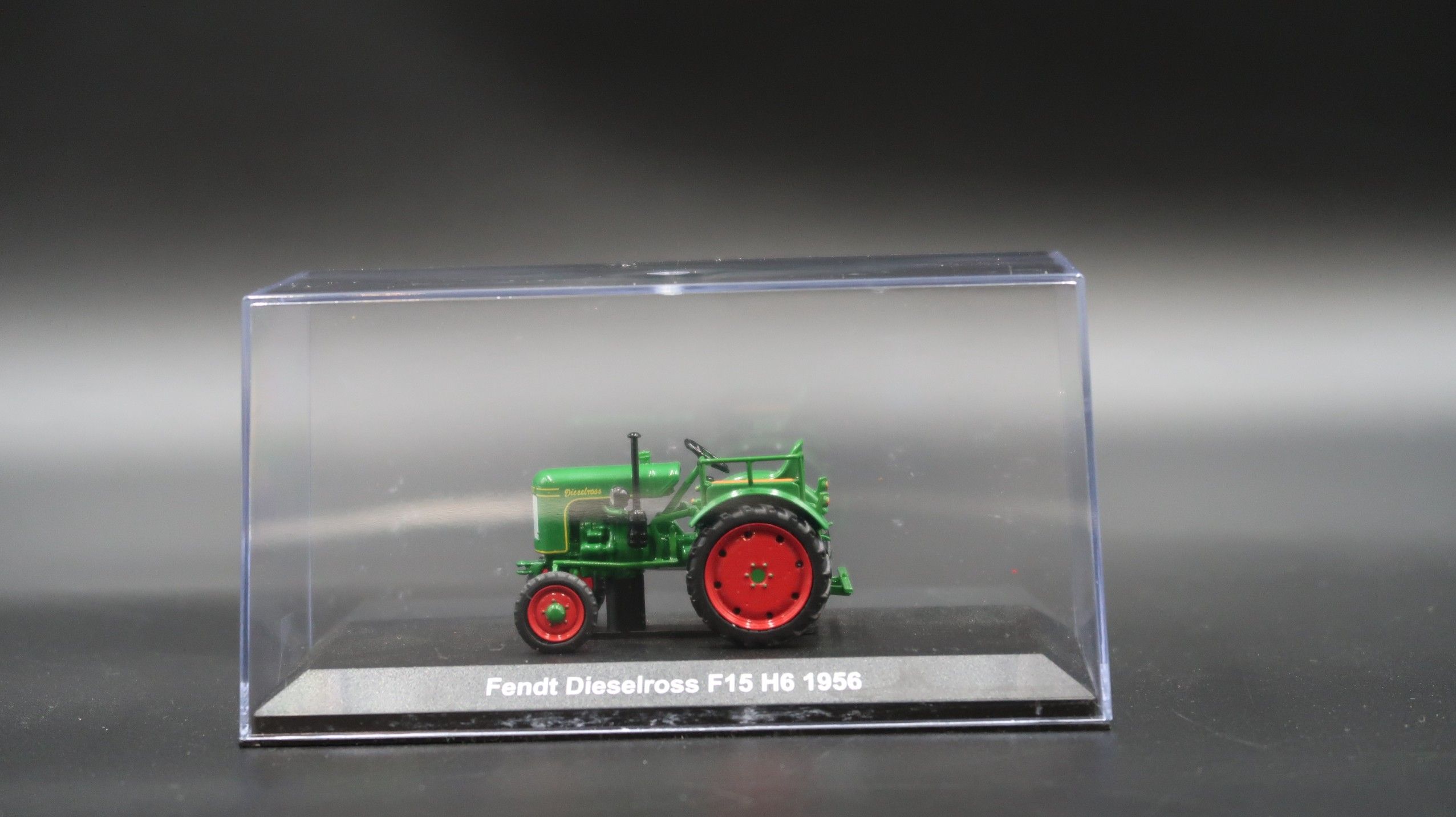 1:43 Hachette Traktor 1956 Fendt Dieselross F15 H6  model nowy