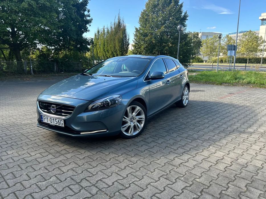 Volvo V40 Volvo V40 D4 Automat Full Opcja Samochód Premium Wymieniony rozrząd !
