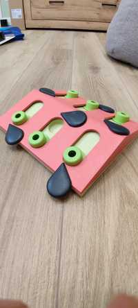 Интерактивная игрушка для котов Nina Ottosson Puzzle and Play Melon