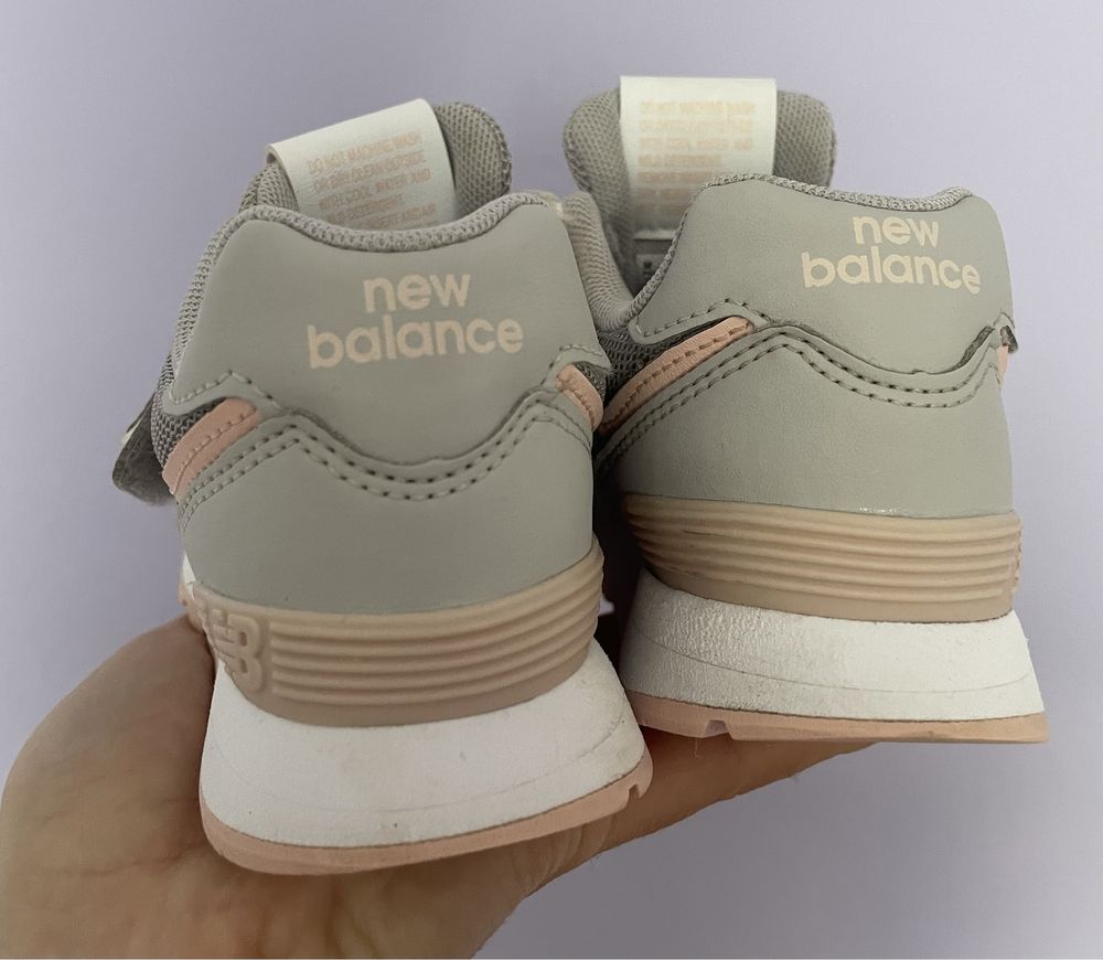 Buty dla dziewczynki New Balance 574 rozmiar 28