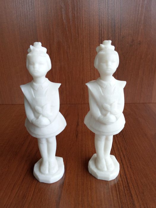 Сувенир "Школьница" пластик