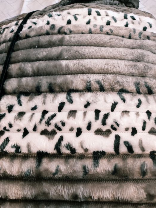 Puszysty dwustronny koc miś baranek