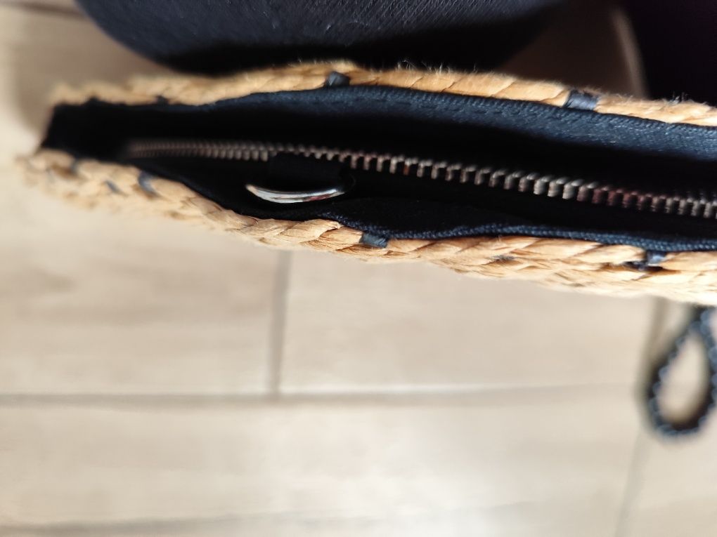 Zara mała torebka do ręki w stylu boho