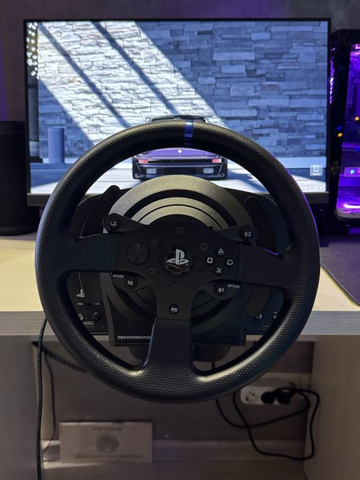 Кермо thrustmaster t300