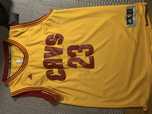 Koszulki LeBron James Cavaliers i Lakers