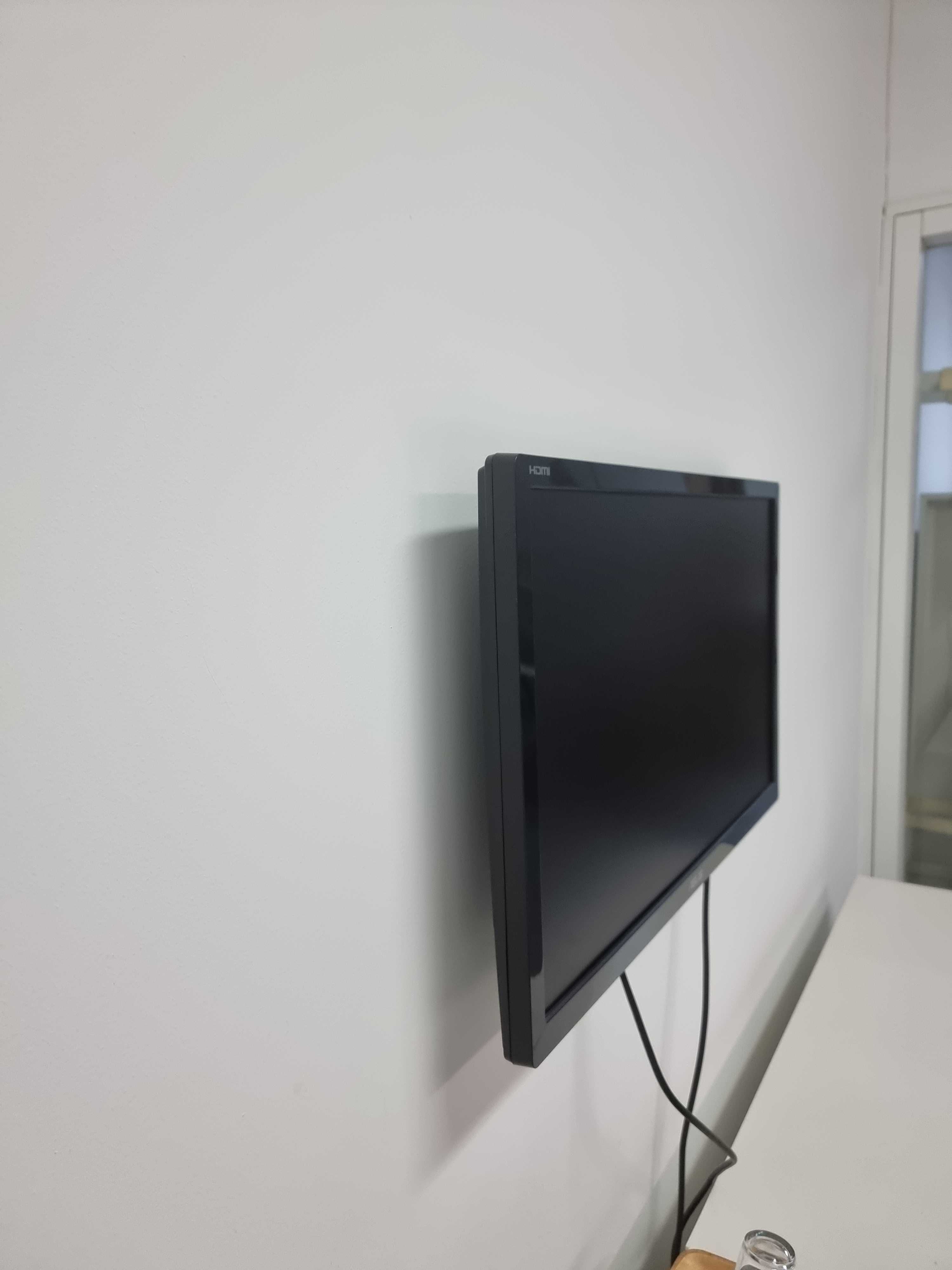 Monitor Asus de 28" para colocação em parede - Bom Estado