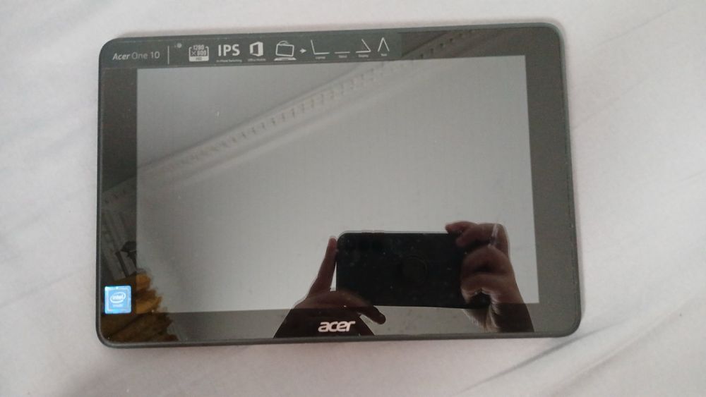 Планшет/ноутбук Acer one 10