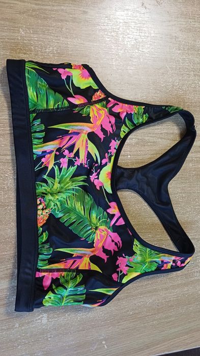 Топ xl для спорту , бігу , фітнесу