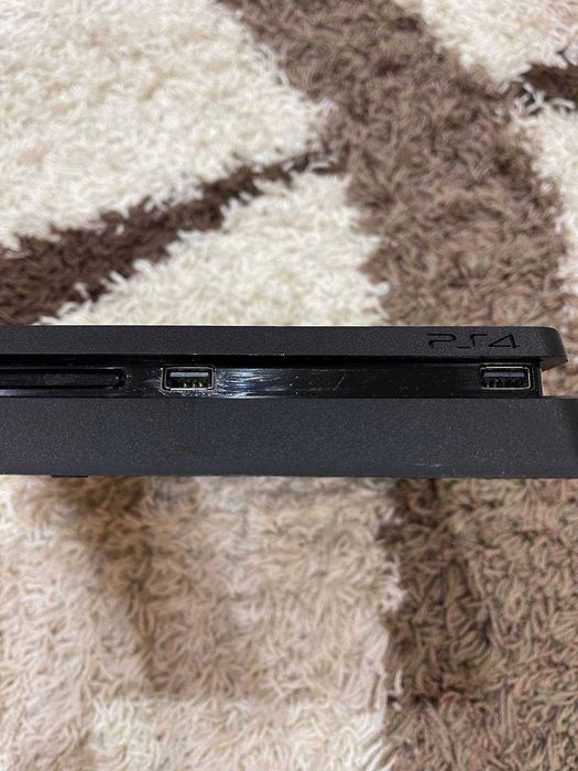 Продам playstation 4 slim на 500гб