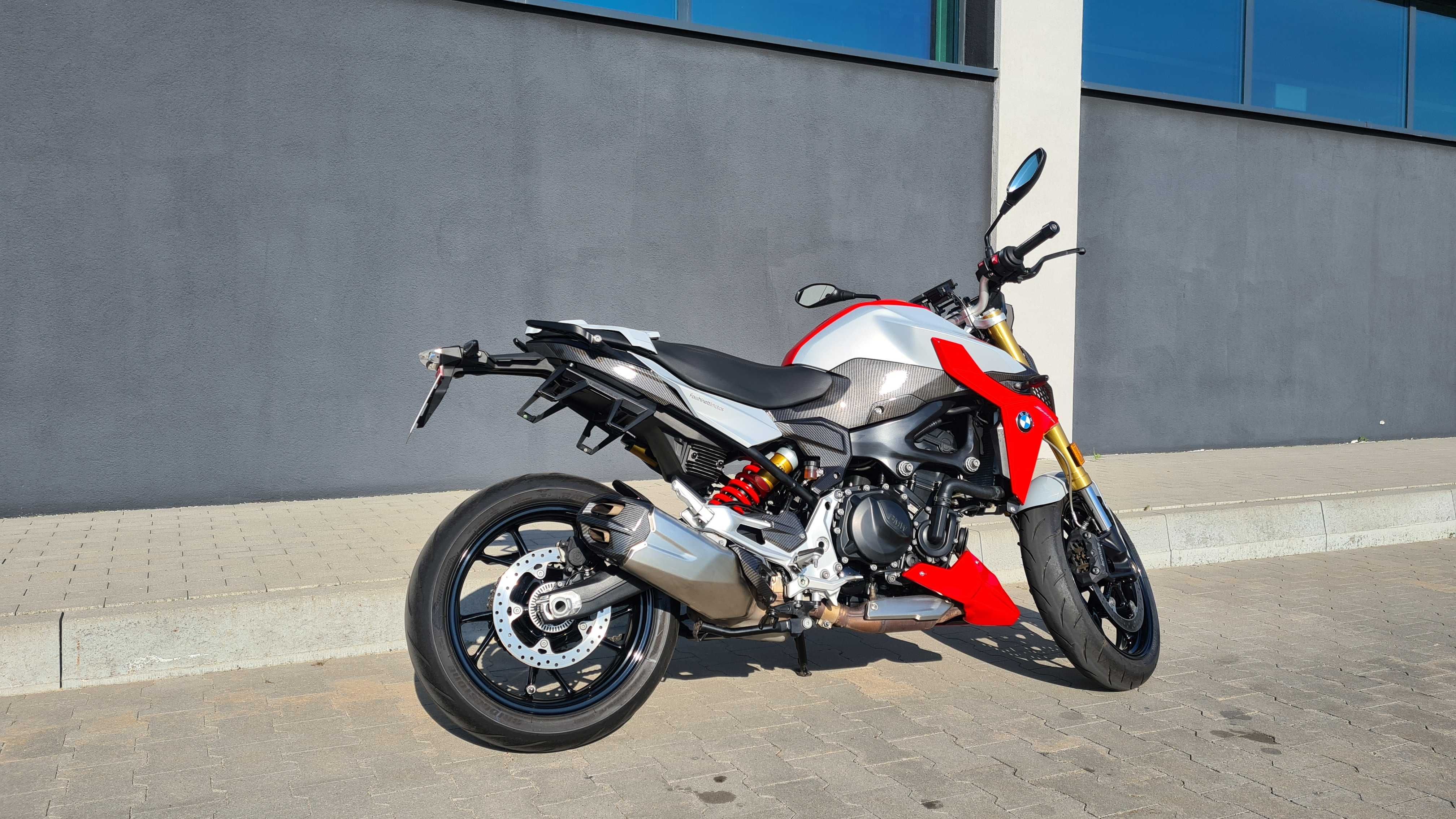 BMW F900R 2020r Carbon Dynamic ESA kufry