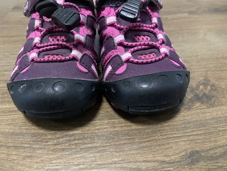 Босоніжки, сандалі, взуття Kamik р 27,