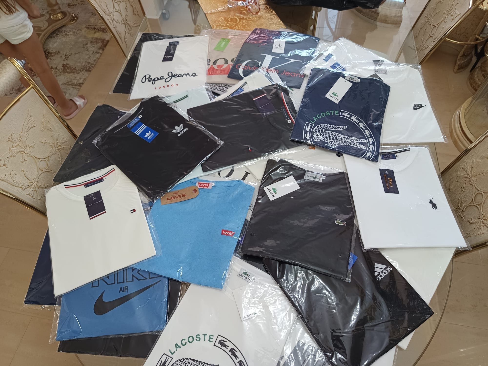 Tshirts cada uma a 5 euros a melhor oferta aproveite!