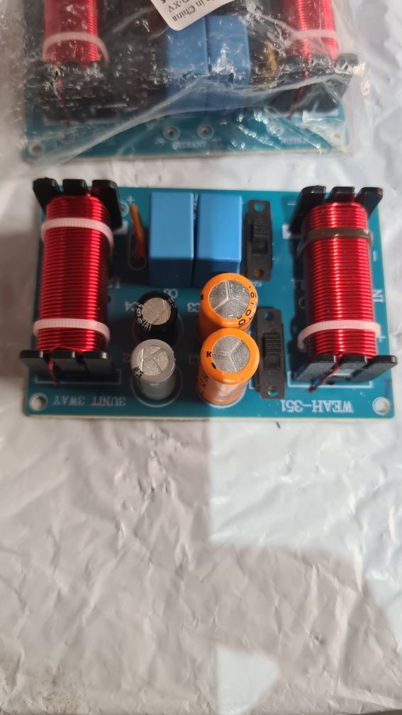 Zwrotnice 3 drożne 150w weah 351 4-8 ohm regulowane 2 szti