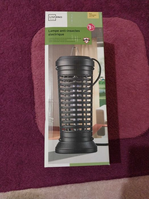 лампа для знищення комарів