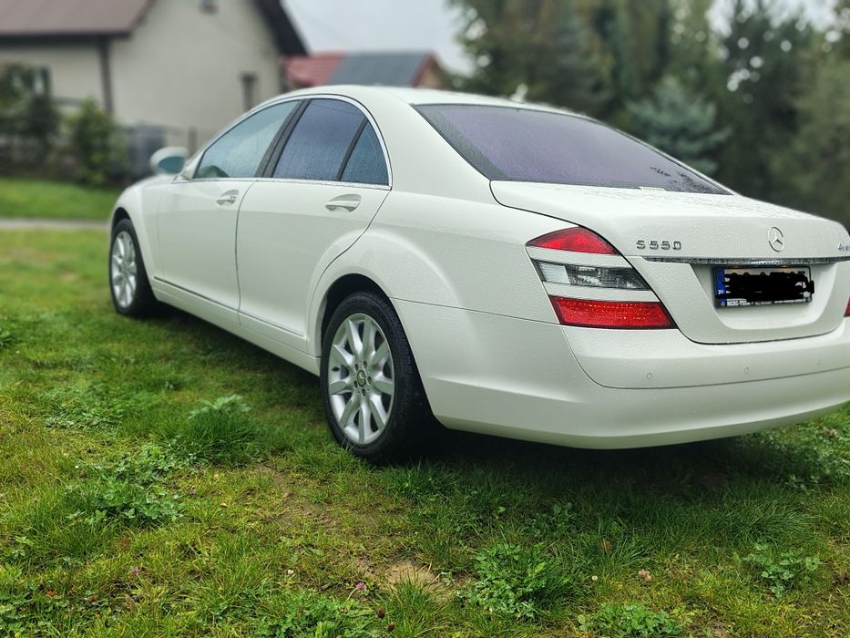 Mercedes-Benz W221