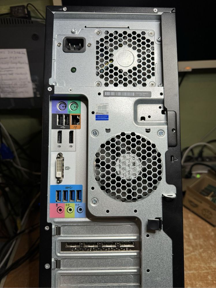 Workstation HP z240 (Xeon E3-1270v5, 32 gb DDR4 Ram, GTX 1060 6gb)