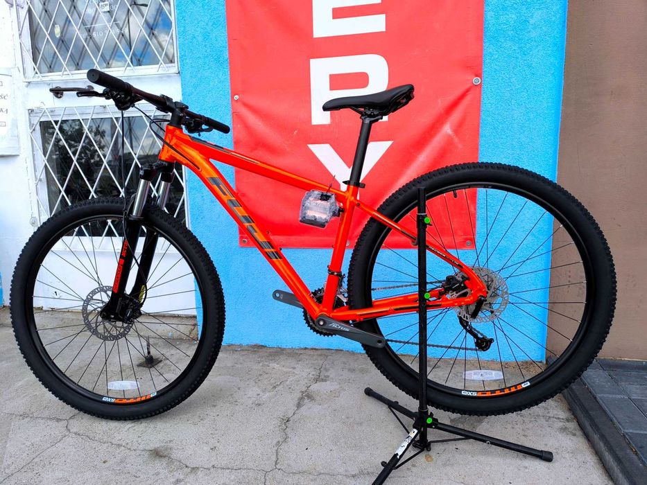 FUJI NEVADA 3.0 LTD Roz. M 17" *Koła 29* Shimano Alivio 3x9 SR SUNTOUR