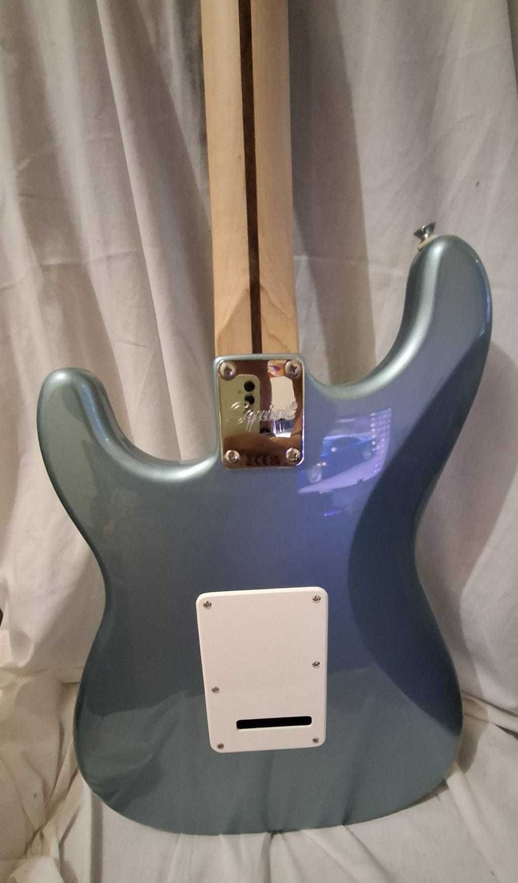 Guitarra eletrica Squire + Aplificador
