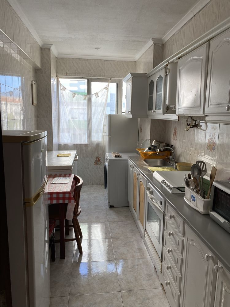 Quarto disponivel na Moita