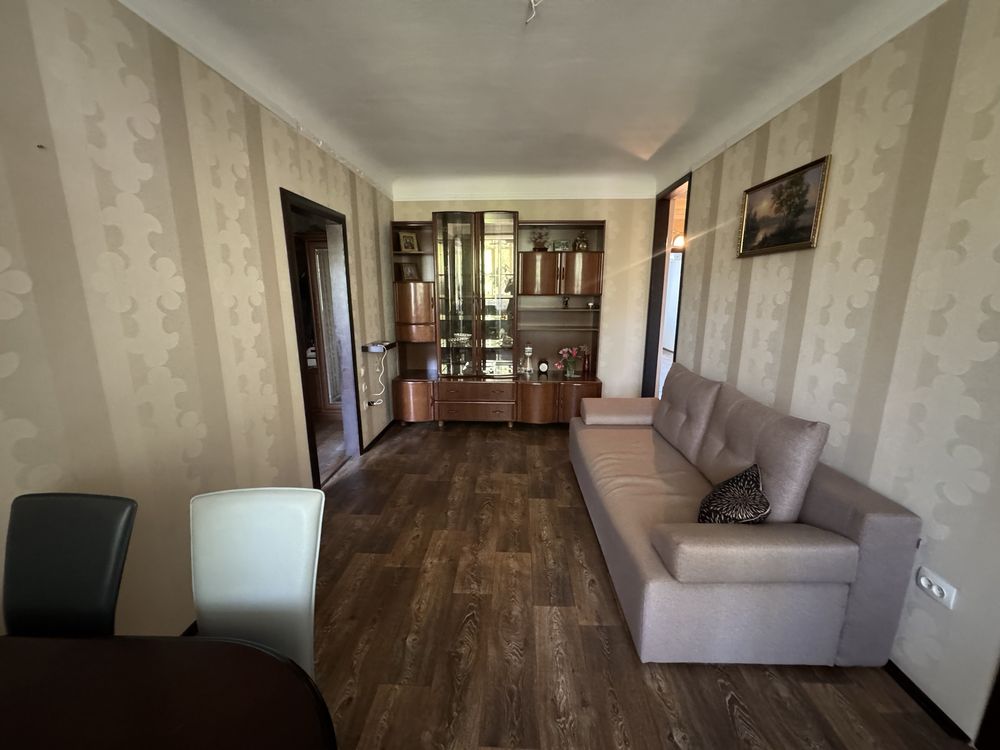 Продаж трикімнатної квартири в Центрі міста вул. Г. Бабіча (8 березня)