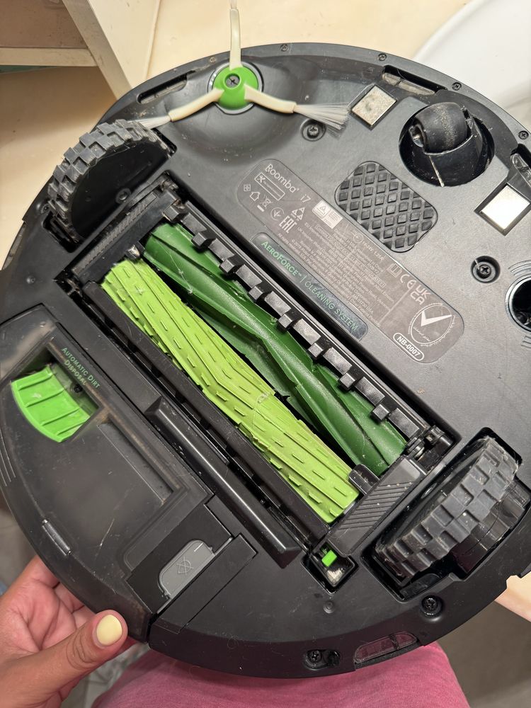 Aspirador Roomba i7+ inteligente automatico com clean base