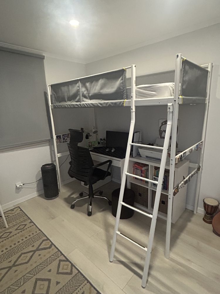 Cama alta ikea com colchão