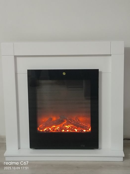 Kominek elektryczny  1500W – nowoczesny, dekoracyjny, PILOT
