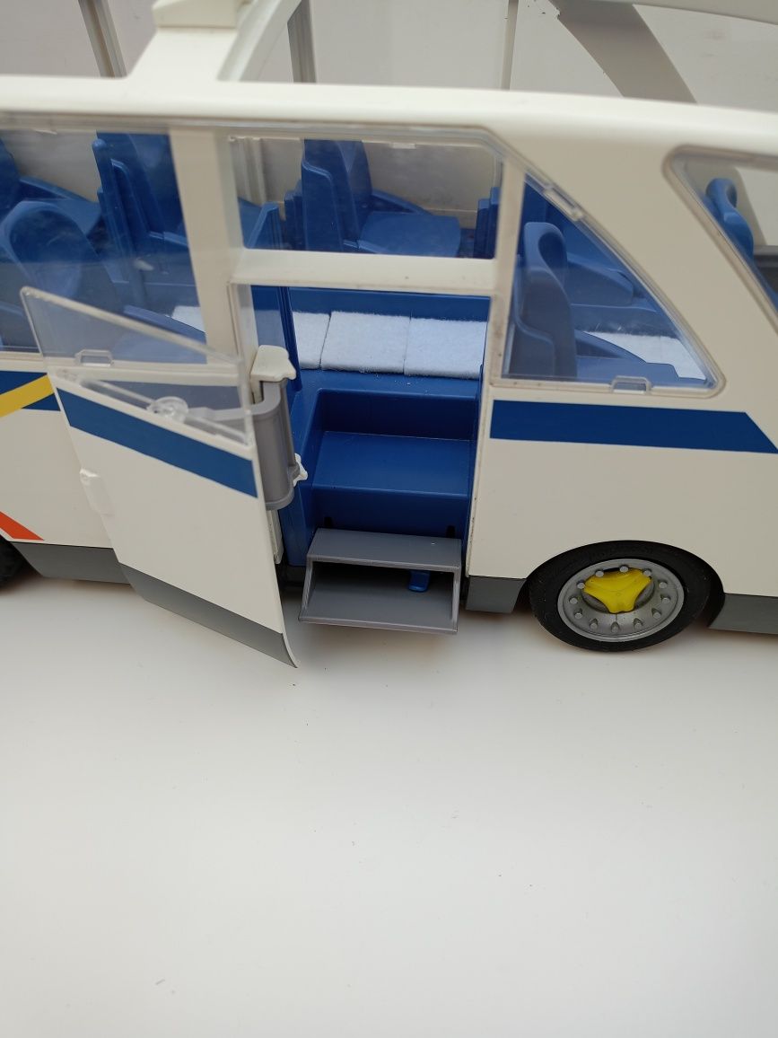 Zabawka autobus Playmobil szkolny