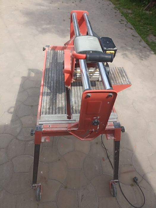 Плиткоріз електричний