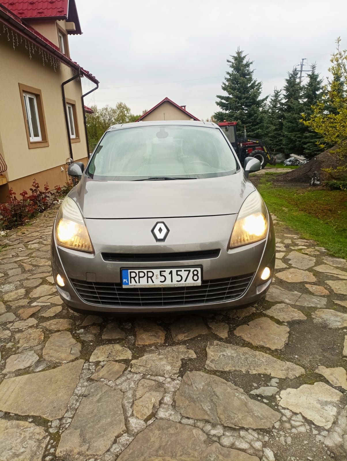 Renault Scenic wersja 7 osobowa